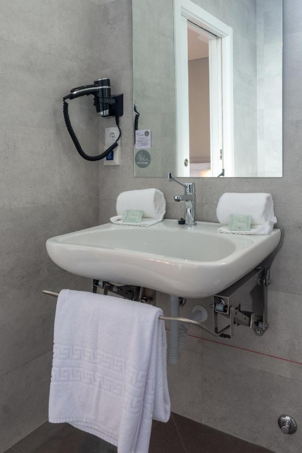 Meu Hotel Porto Gandra Паредеш Экстерьер фото